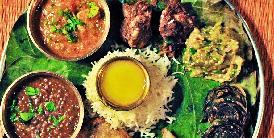 Relish the Sumptuous food while you plan your holiday to Kanha this festive season!